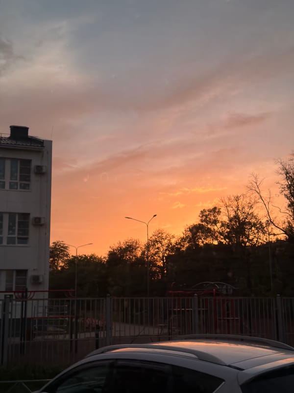 Evening dusk captured in Rossiyskiy, Russia