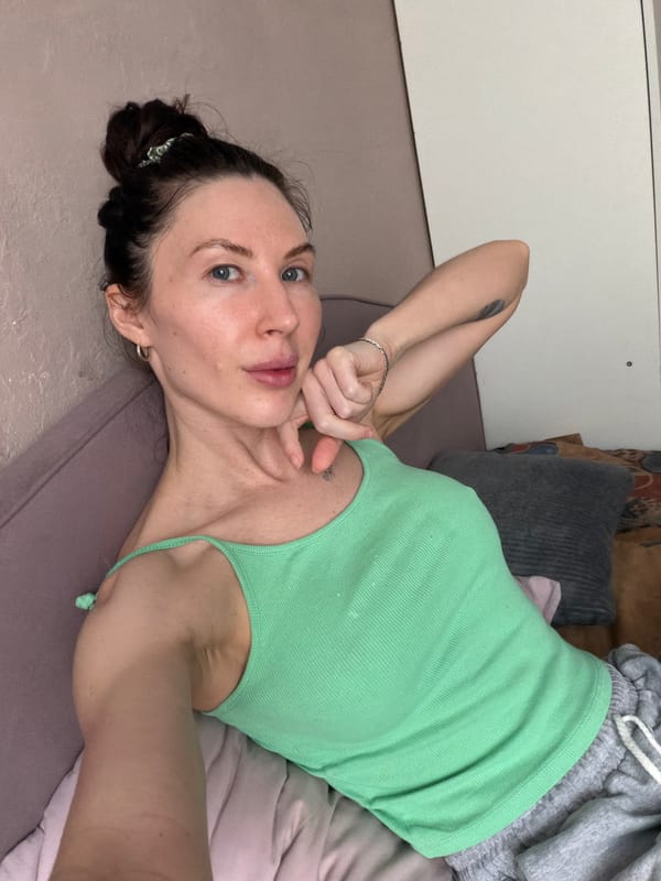 Woman documents morning routine in selfies in Perm