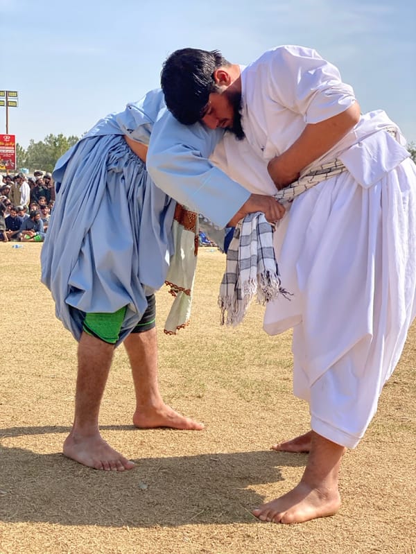 Traditional wrestling matches draw crowds in Kandahar Afghanistan