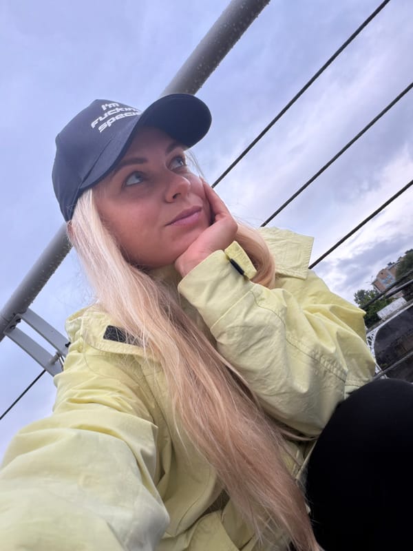 Mother and infant spend rainy afternoon in Votkinsk