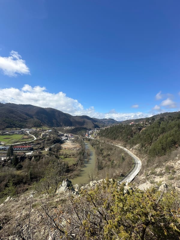 Rural Bulgarian town Srednogortsi photographed in mountain valley