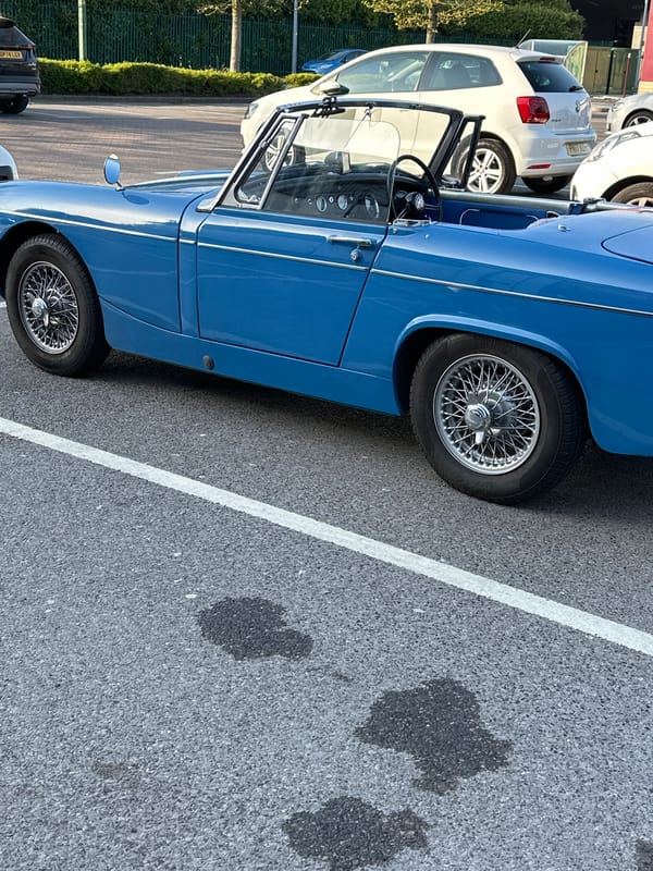 Blue MGB roadster spotted in Macclesfield parking lot