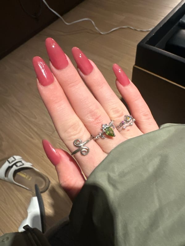 Close-up hand photography session captures manicured nails in Mexico