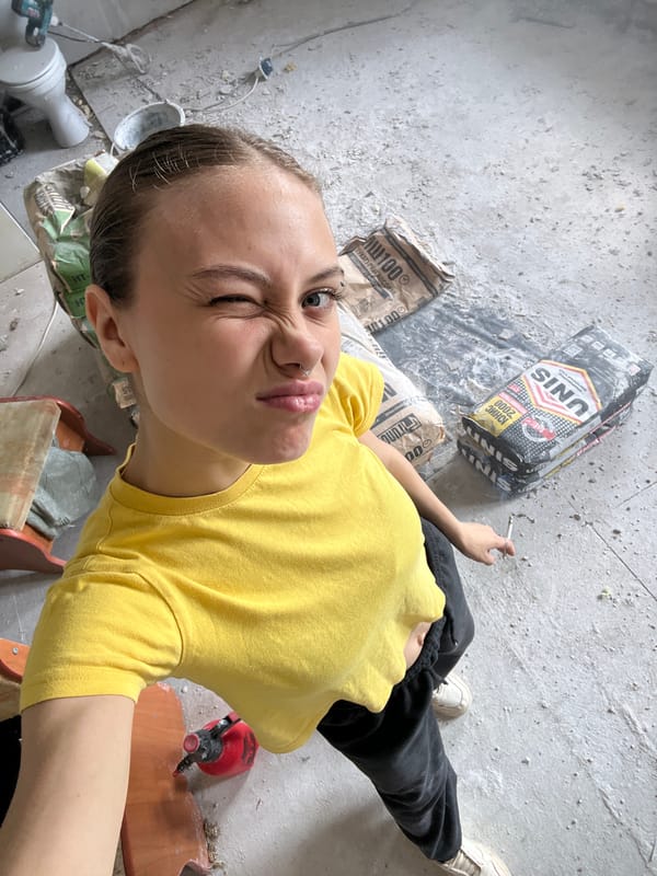 Morning snapshots: renovation selfie and baby in yellow onesie