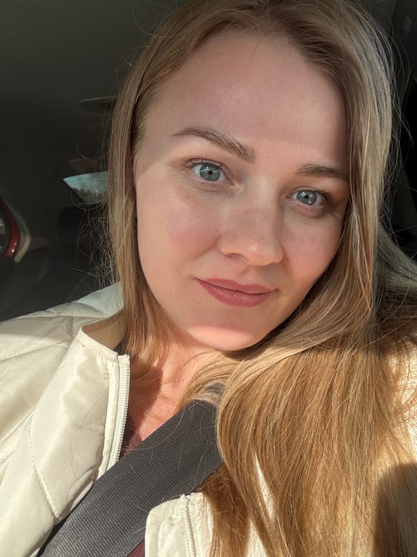 Woman shares personal selfies and emotional posts in Russia