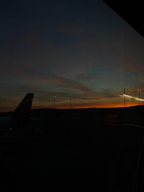 Traveler documents Madrid-Barajas Terminal 4 architecture and aircraft departure
