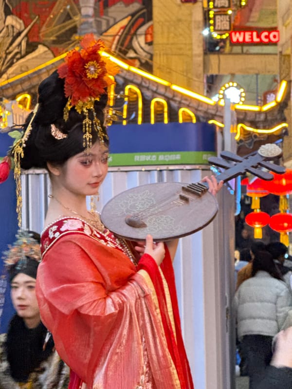 Traditional dress tourism activity at Chongqing's Hongyadong district