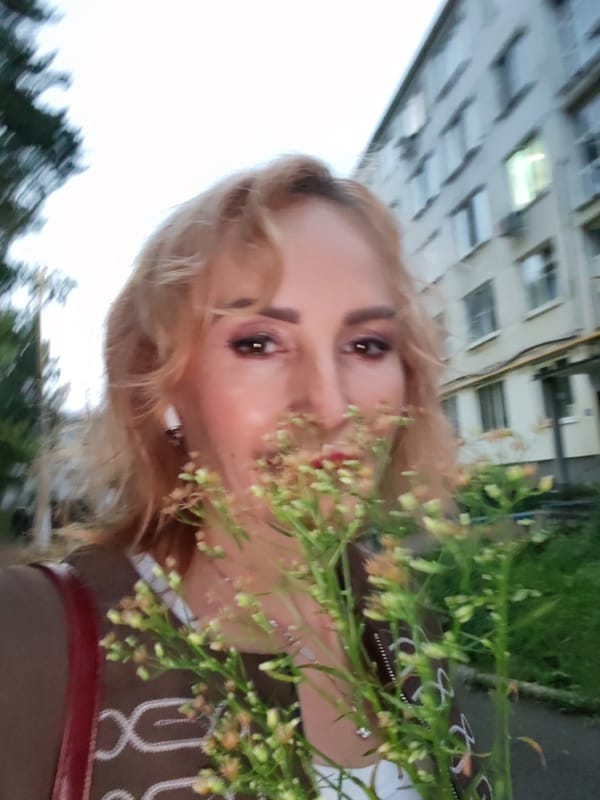 Summer afternoon in Chaikovsky: selfies, a pet turtle, and rainy streets