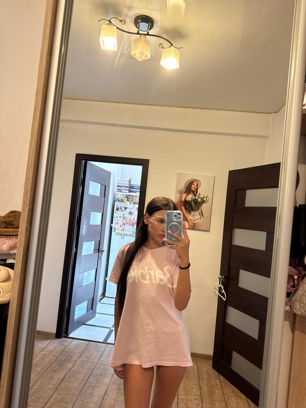 Morning at home in Chișinău: selfies and household appliances
