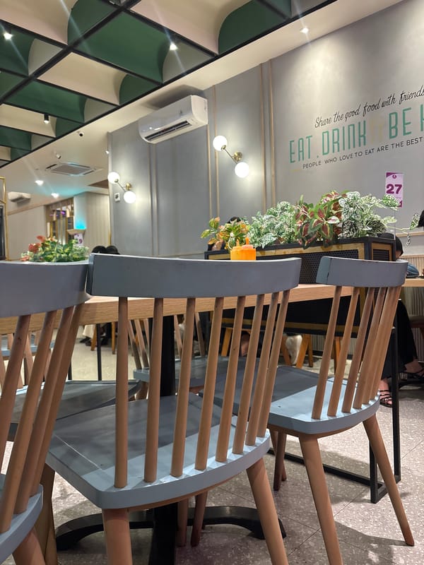 Diner documents meal experience at Solaria restaurant in South Tangerang