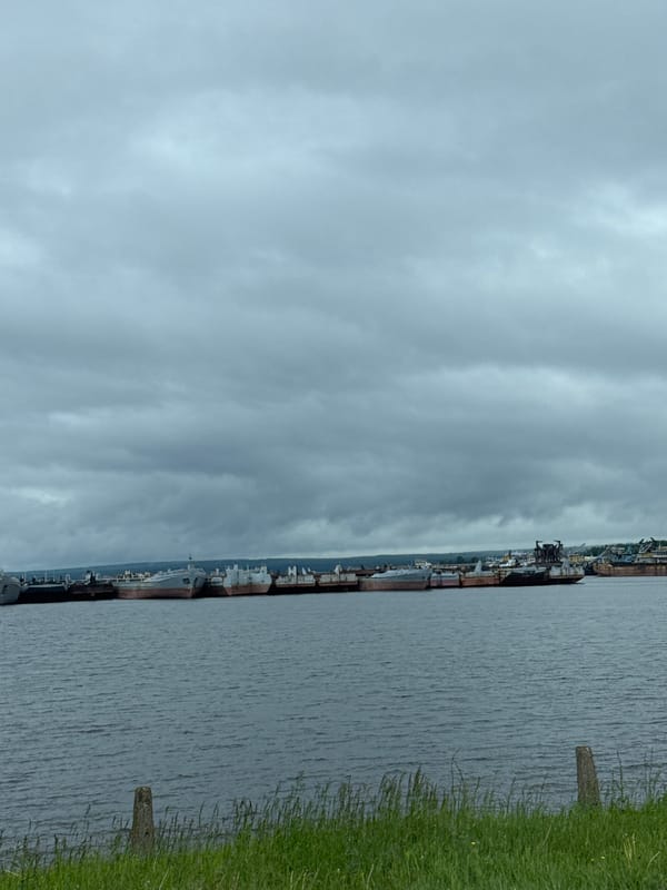 Overcast morning scene documented in Chaikovsky, Russia