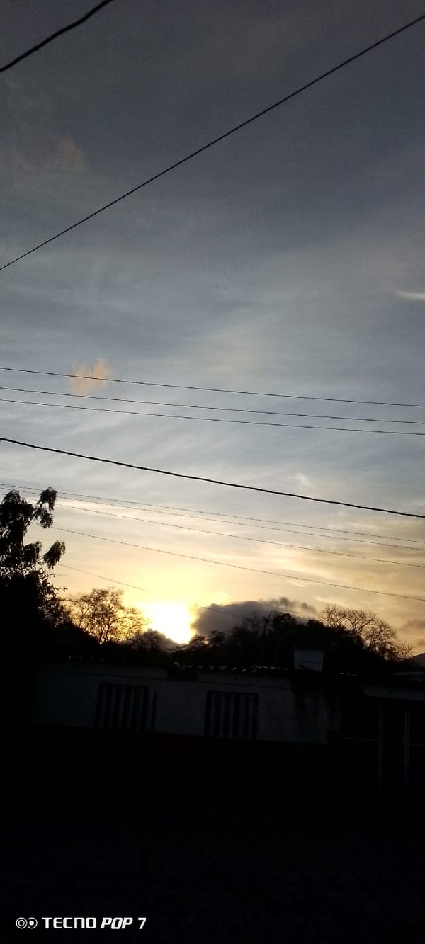 Witness documents hour-long twilight scenes across Altagracia, Venezuela
