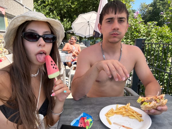 Watermelon popsicles and sunshine at a Bruchköbel pool