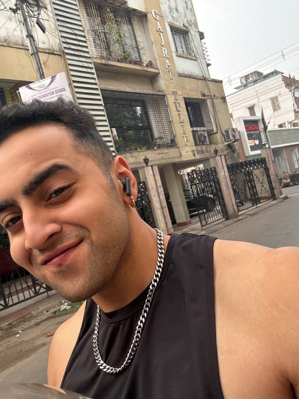 Man takes late-night selfie on Kolkata street