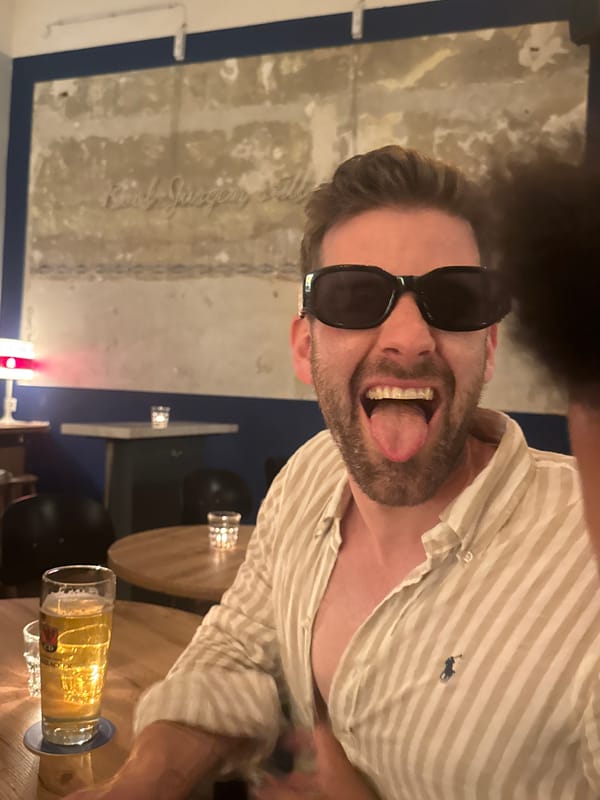 Friends gather for drinks at Mannheim bar