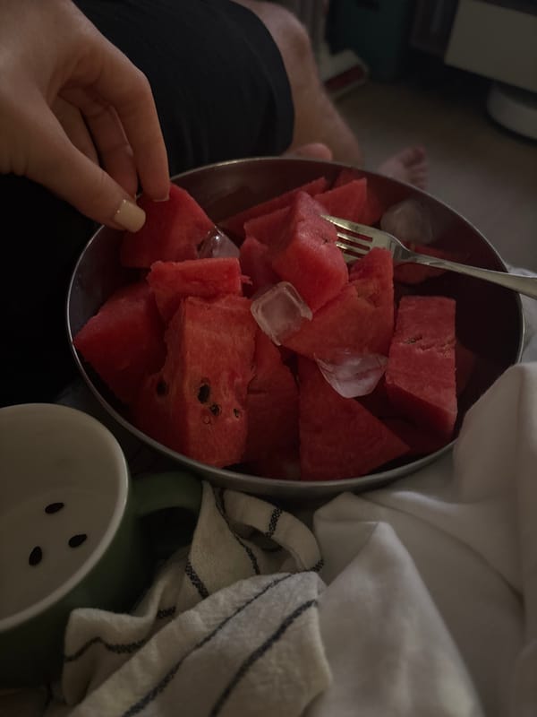 Everyday moments captured in Choeng Thale: fruit, food, pets
