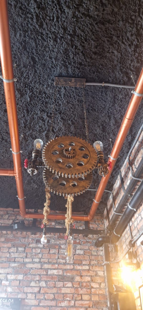 Industrial decor documented in Torrevieja interior space