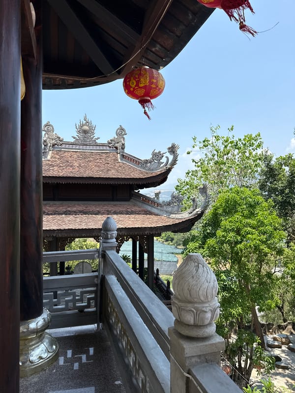 Traditional temple architecture documented in Bắc Nha Trang