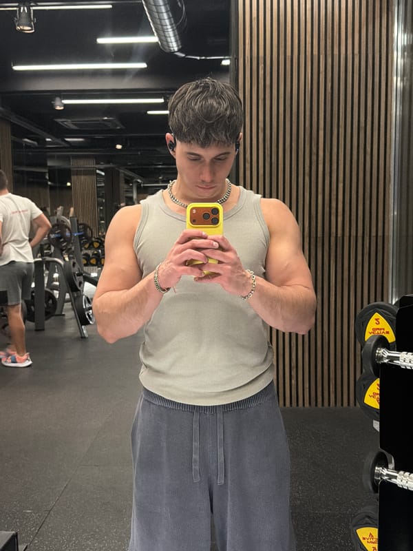 Gym selfie session documented at Sofia fitness facility