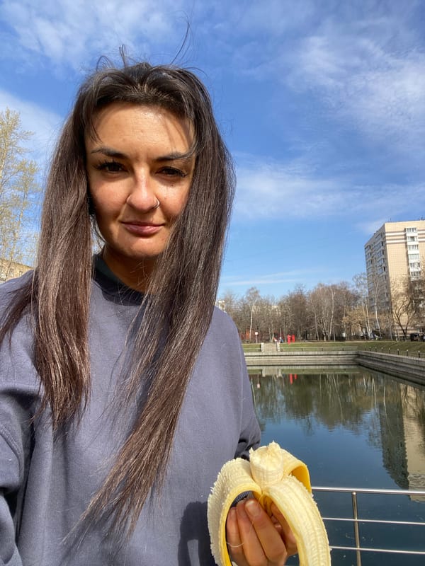 Daily life moments documented across Khimki, Russia Friday morning