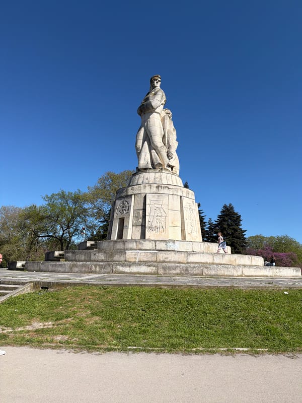 Person spotted at Soviet friendship monument in Varna