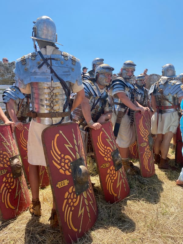 Roman reenactment draws crowds to Bulgarian archaeological site