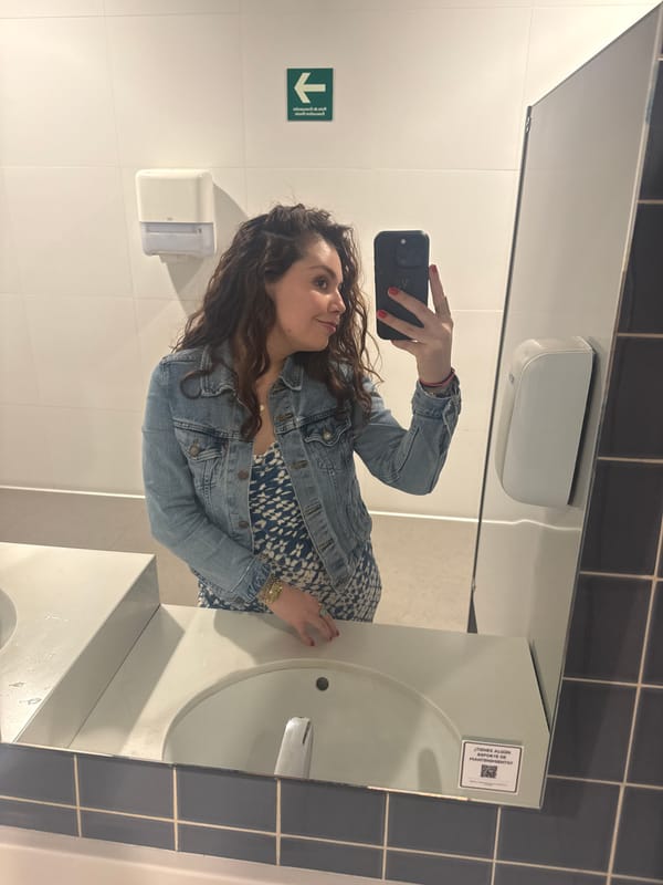 Woman Takes Bathroom Selfies in Mexico City Restroom