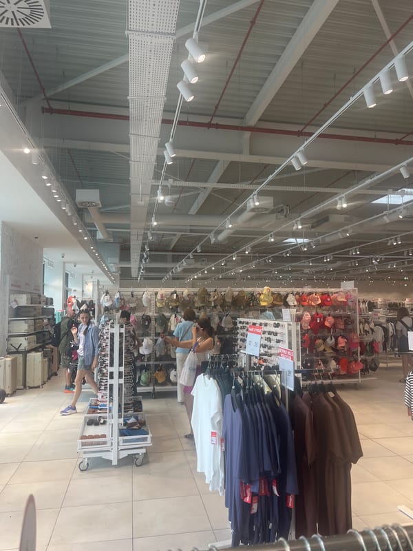 Morning shopping scenes documented at Arena City Burgas