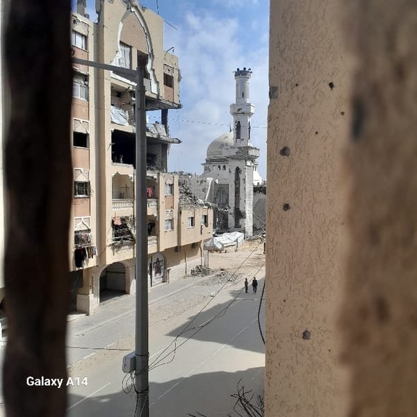 Daily life continues amid widespread damage in Khan Yunis