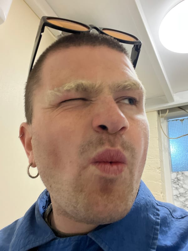 Man takes playful selfie in London