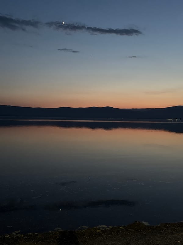 Witness captures twilight eclipse and evening scenes at Lake Turgoyak