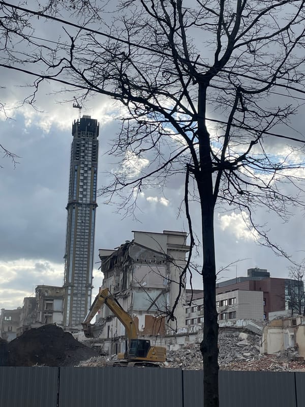 Spring day moments captured across Moscow construction and nature scenes