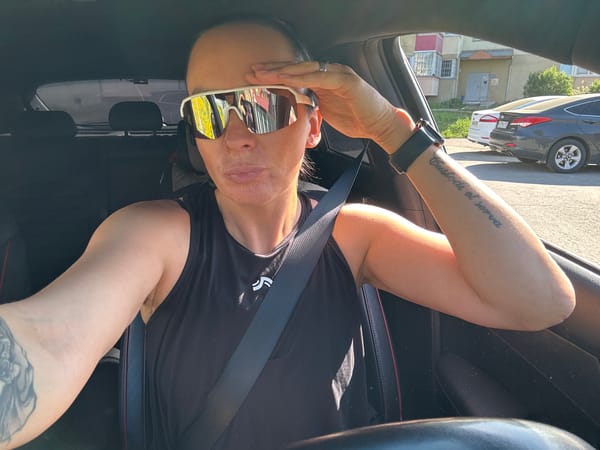 Early morning selfie session documented in Chaikovsky, Russia