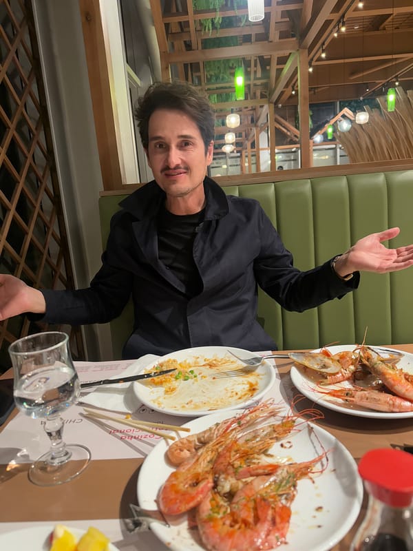 Evening dining observed across Porto area restaurants