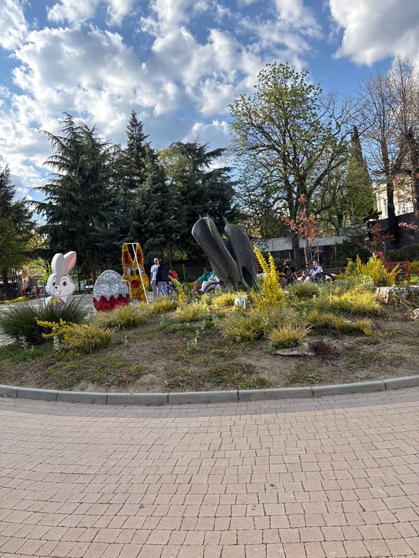 Quiet afternoon moments captured in Kazanlak city park