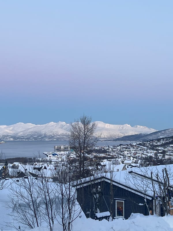 Heavy snow blankets Tromsø residential areas, January 6