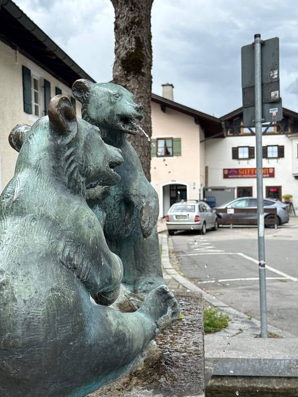 Overcast morning scenes documented in central Garmisch-Partenkirchen