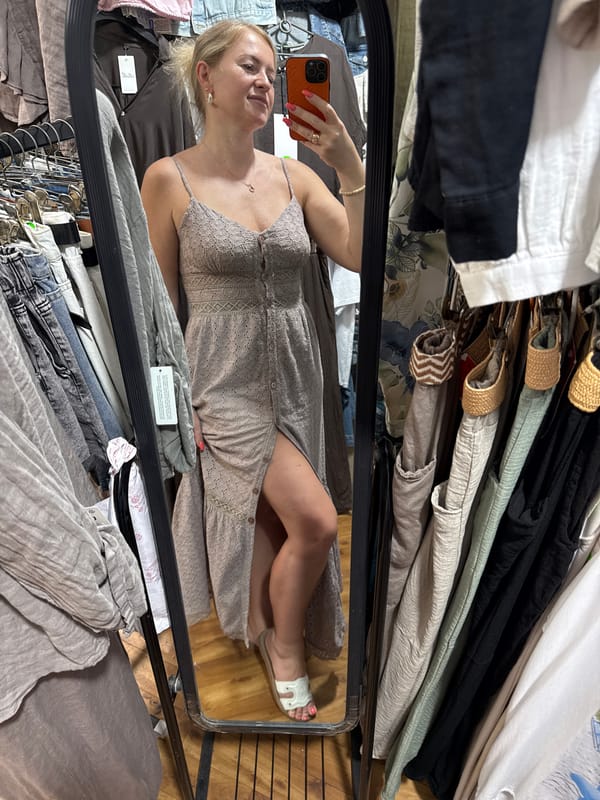 Selfies from a Dnipro clothing store, lacy outfits and gold jewelry
