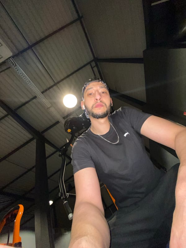 Man works out, takes selfies at Hœnheim gym
