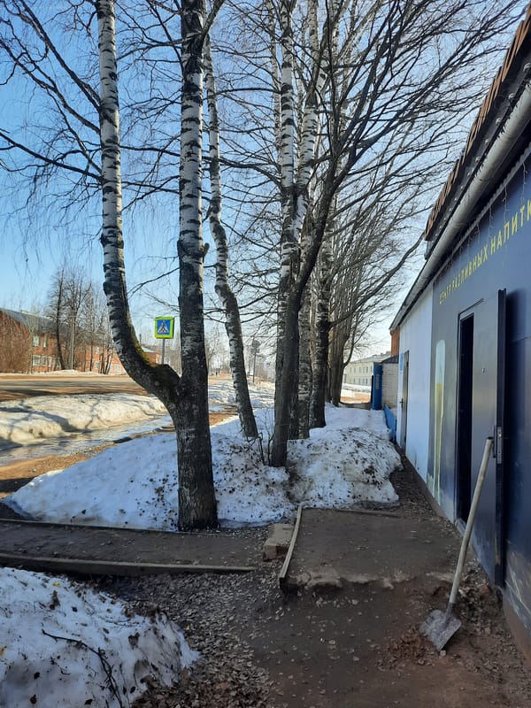 Winter street scenes documented in Krasnogorskoye, Russia