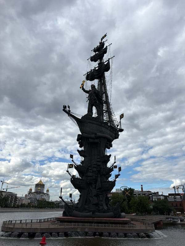 Moscow River scenes documented during afternoon hours June 1st