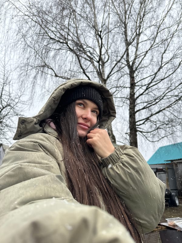 Winter selfies and outdoor play captured across locations