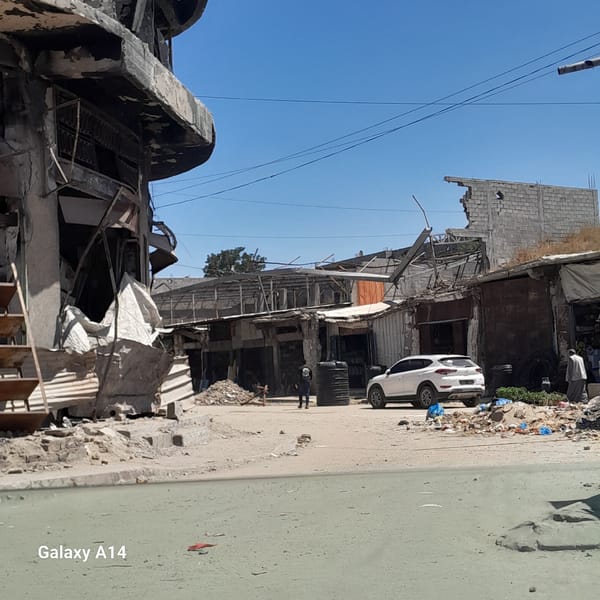 Witness documents widespread building damage and debris in Gaza City