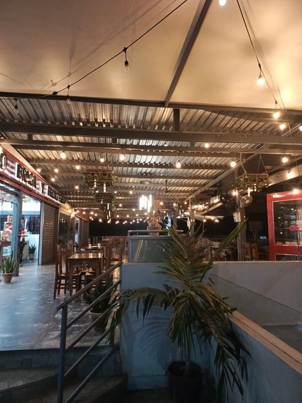 Evening dining scene captured at restaurant in Tocuyito, Venezuela