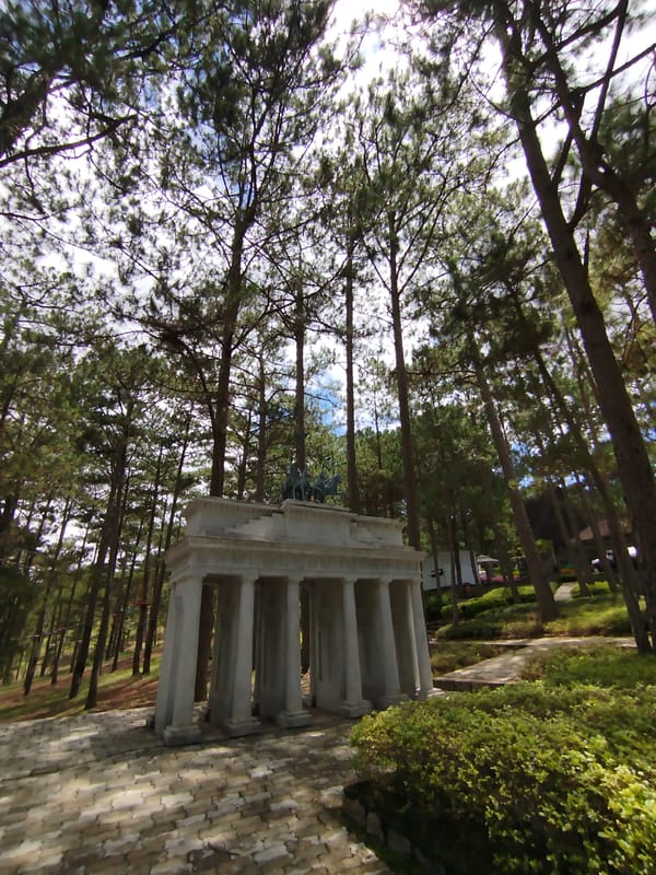 Miniature world landmarks spotted at Da Lat Vietnam park
