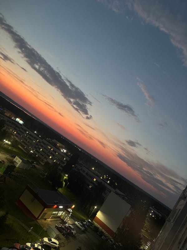 Sunset views and an evening snack in Naberezhnye Chelny