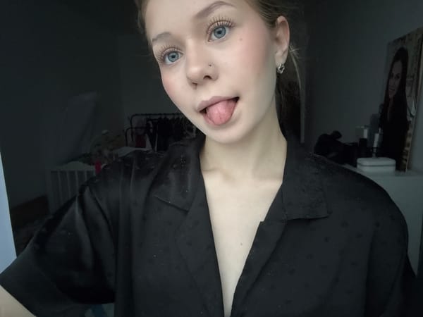 Woman poses for close-up photos in Yekaterinburg early morning