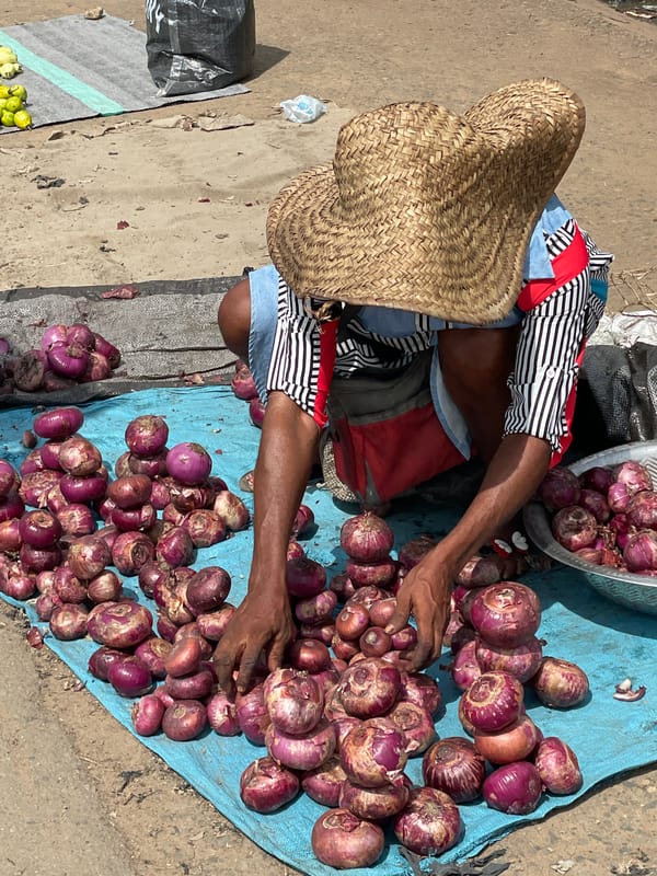 Mid-day hustle at Onitsha's sprawling market district