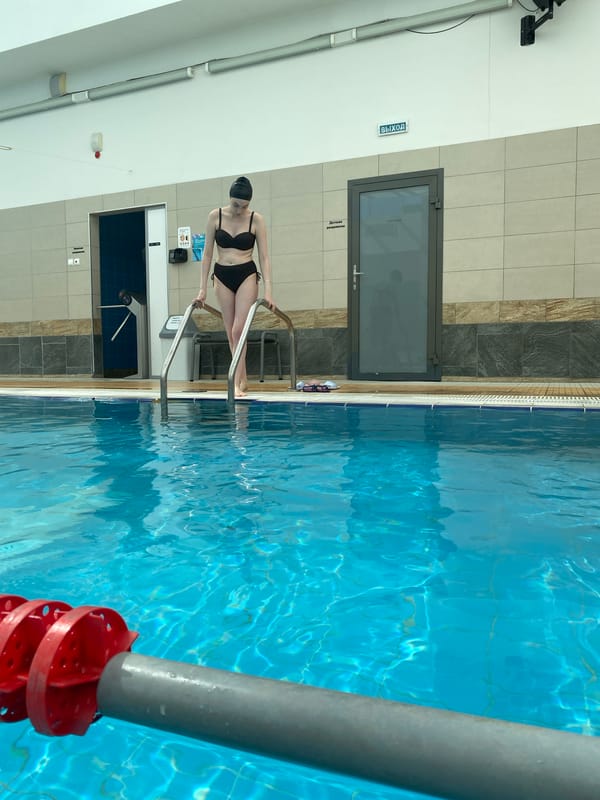Early morning fitness routines observed at Yekaterinburg recreation center