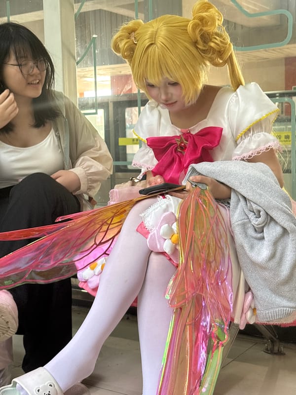 Morning street life documented across Yuzhong District, Chongqing